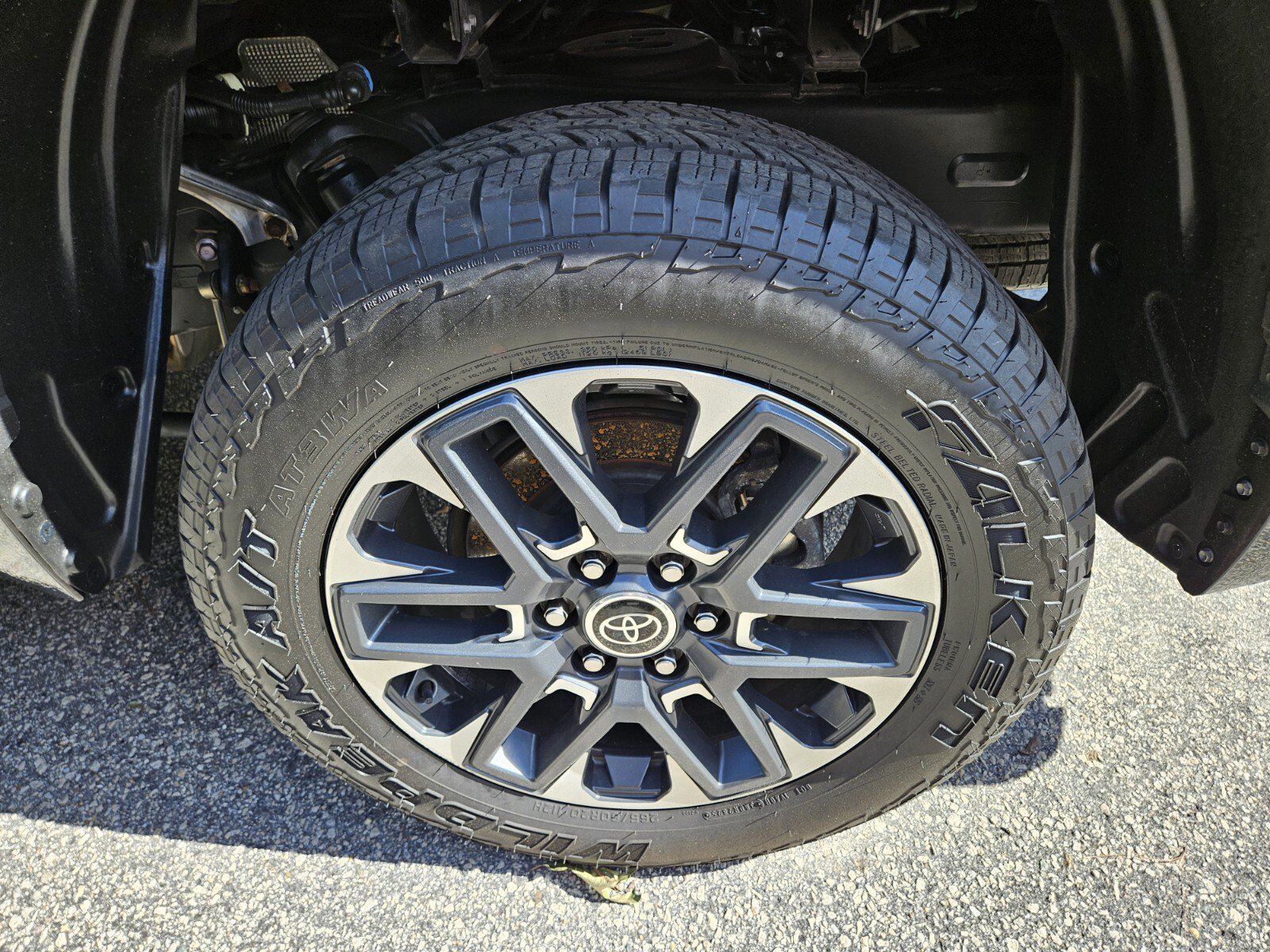 Used 2023 Toyota Tundra Limited AWD/4WD image 8