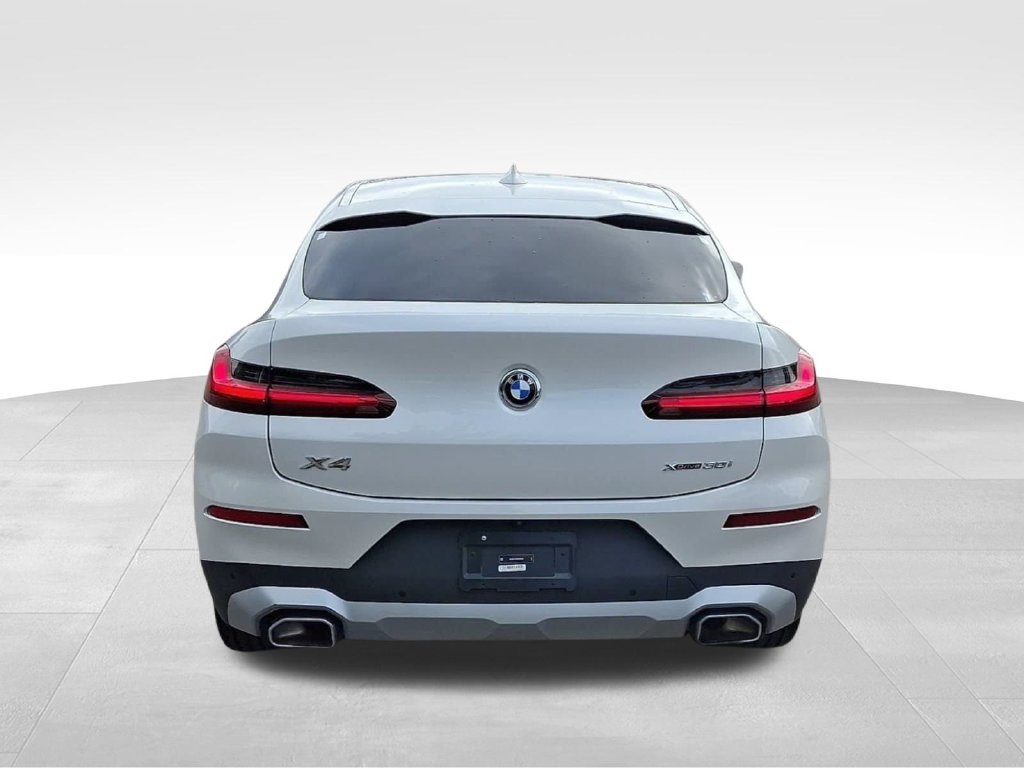 Used 2024 BMW X4 xDrive30i w/ Parking Assistance Package AWD/4WD image 5