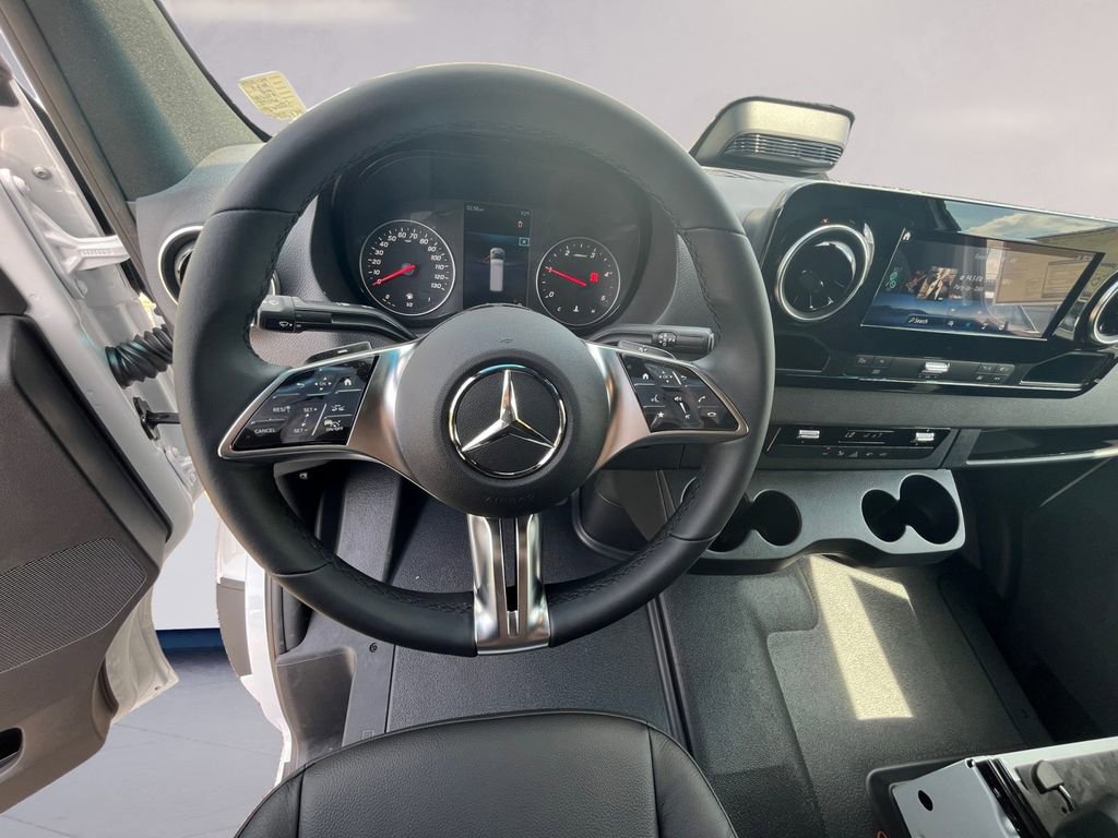 New 2025 Mercedes-Benz Sprinter 2500 image 9
