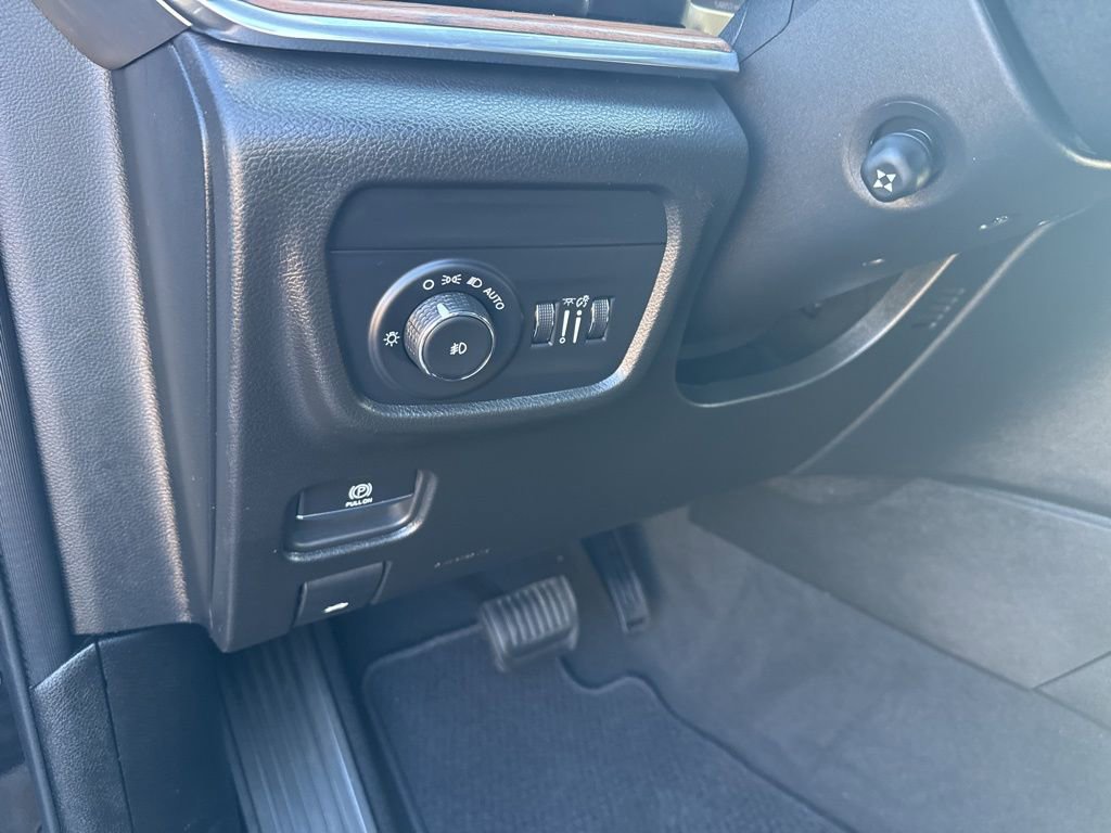 Used 2024 Jeep Grand Cherokee L Summit w/ Advanced Protech Group IV image 14