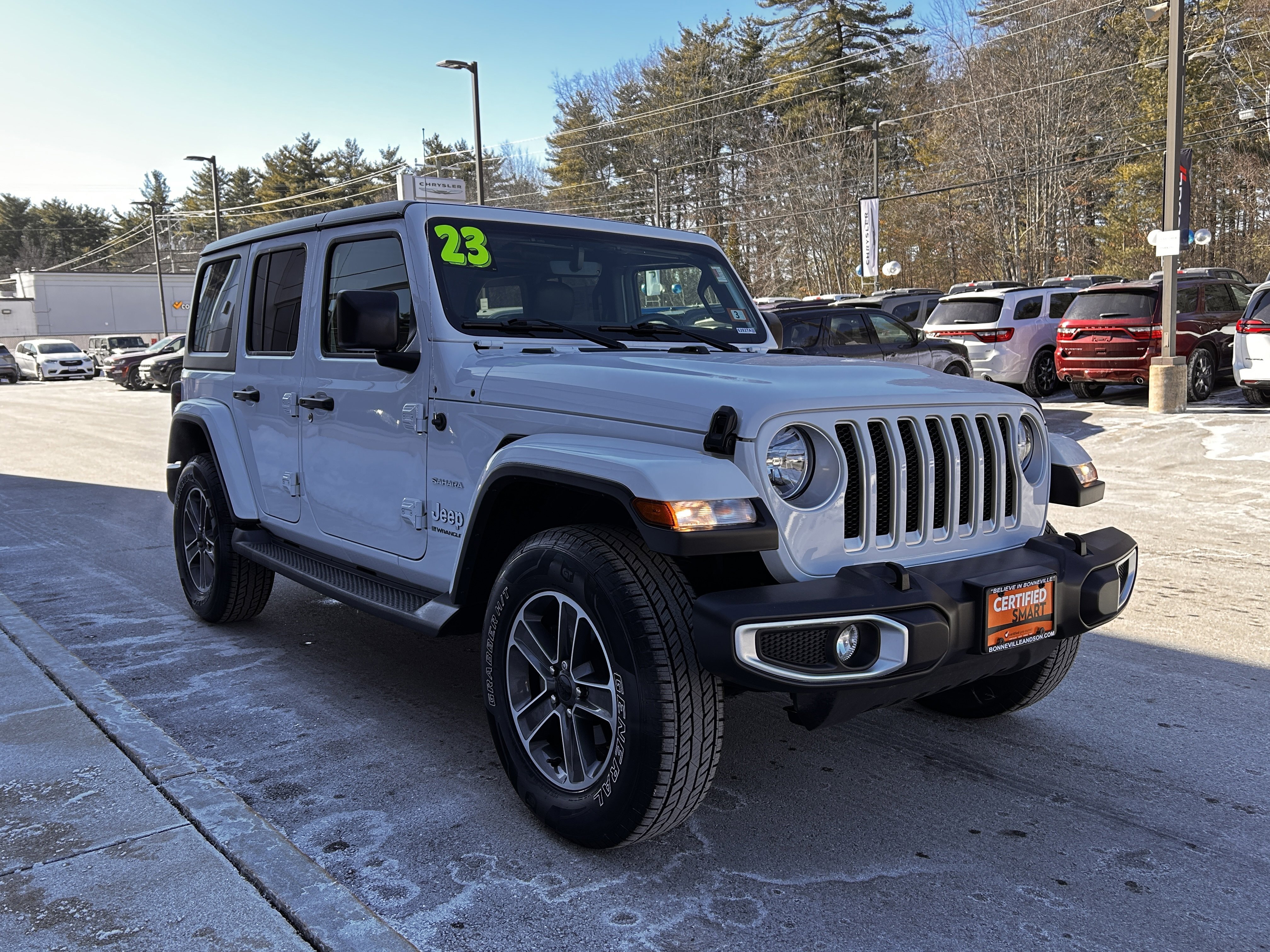 Used 2023 Jeep Wrangler Unlimited Sahara w/ Cold Weather Group AWD/4WD image 15