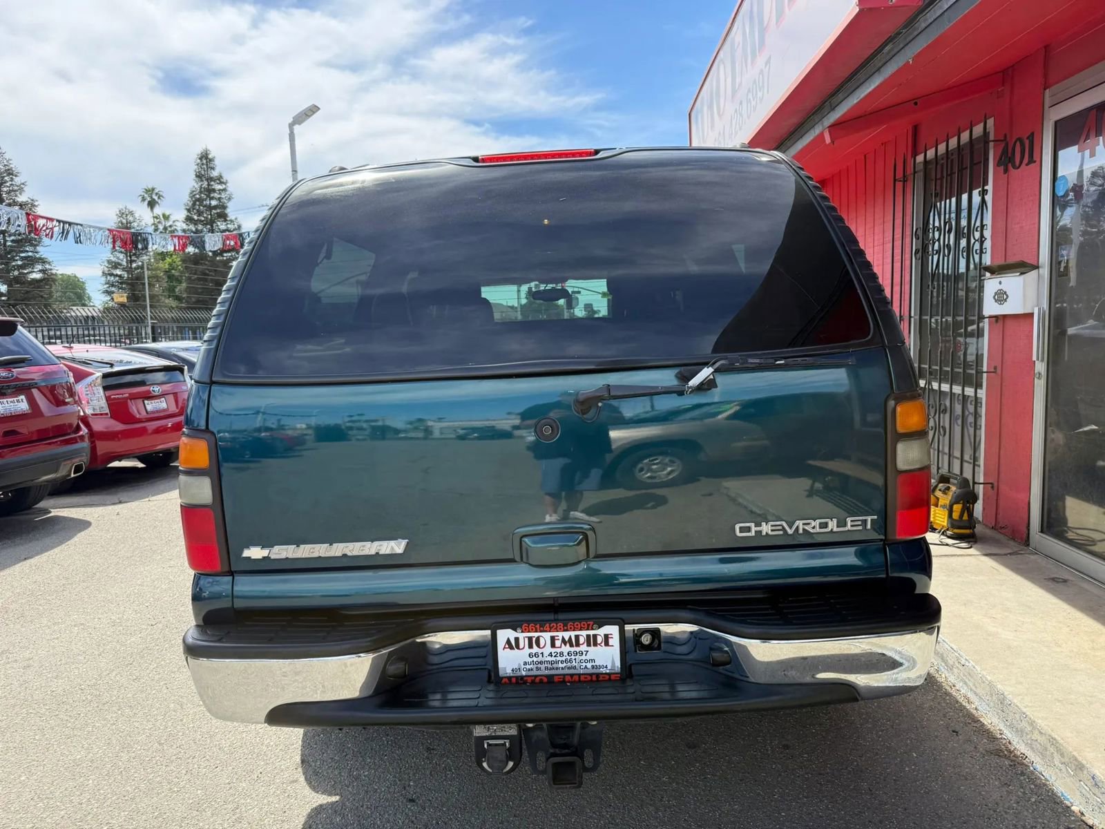 Used 2005 Chevrolet Suburban LT w/ Preferred Equipment Group image 5