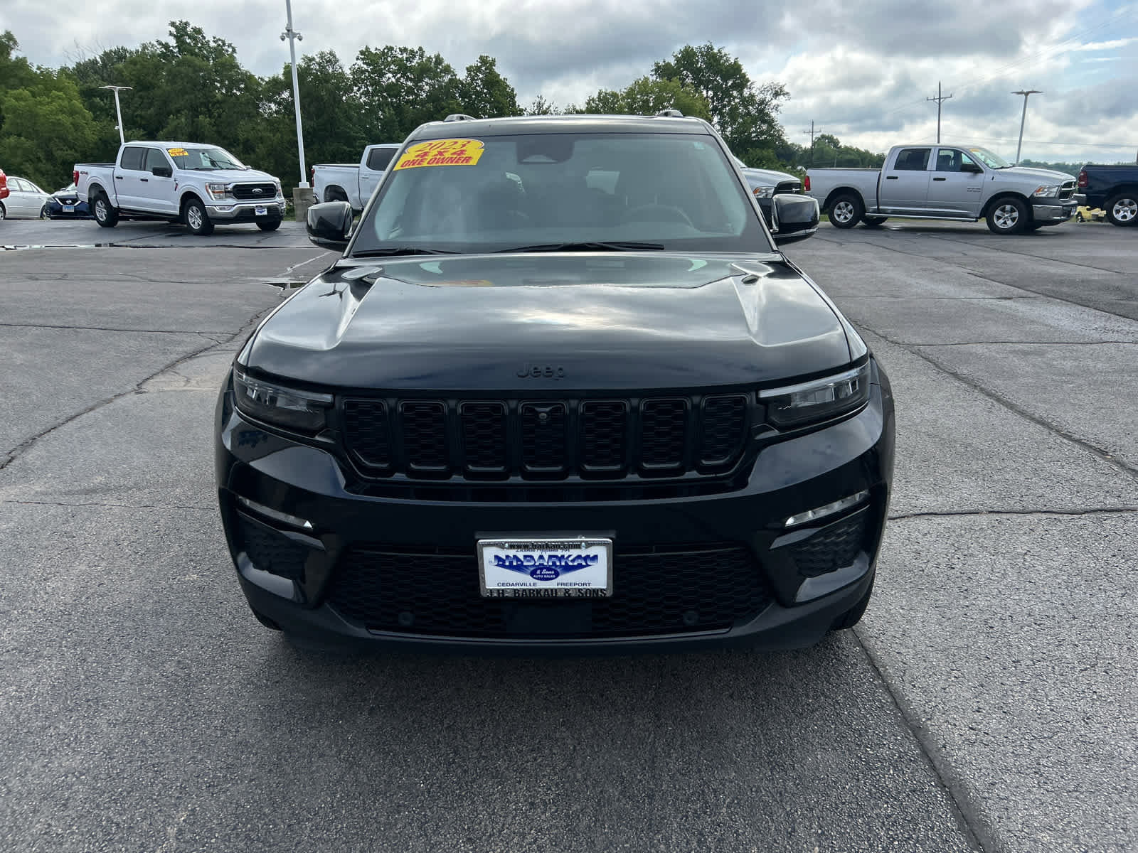 Used 2023 Jeep Grand Cherokee Limited w/ Luxury Tech Group II image 8