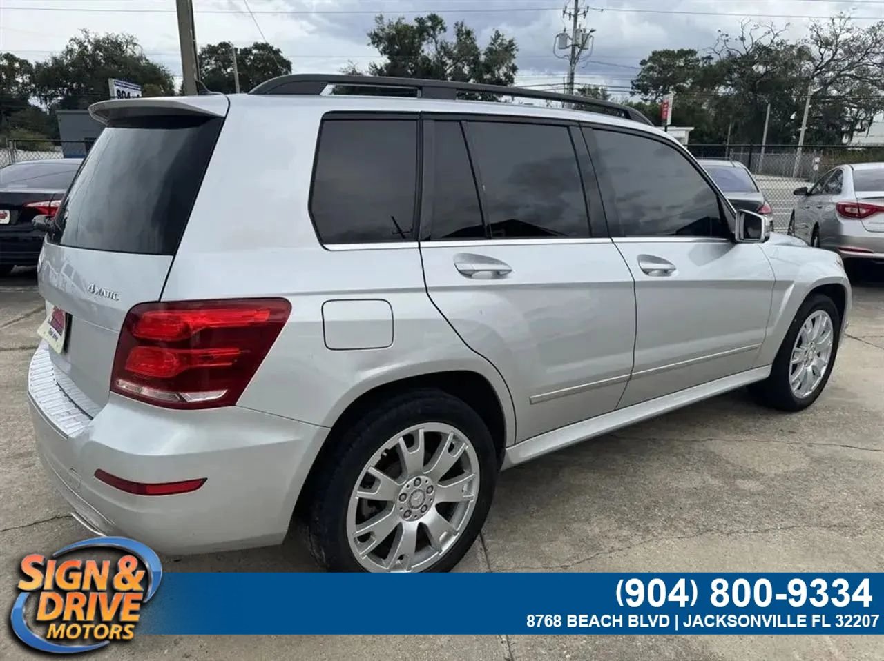 Used 2013 Mercedes-Benz GLK 350 4MATIC image 5