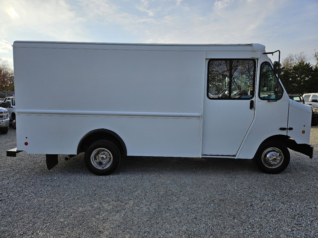 Used 2013 Ford E-350 and Econoline 350 Super Duty w/ Air Conditioning Prep Pkg image 6