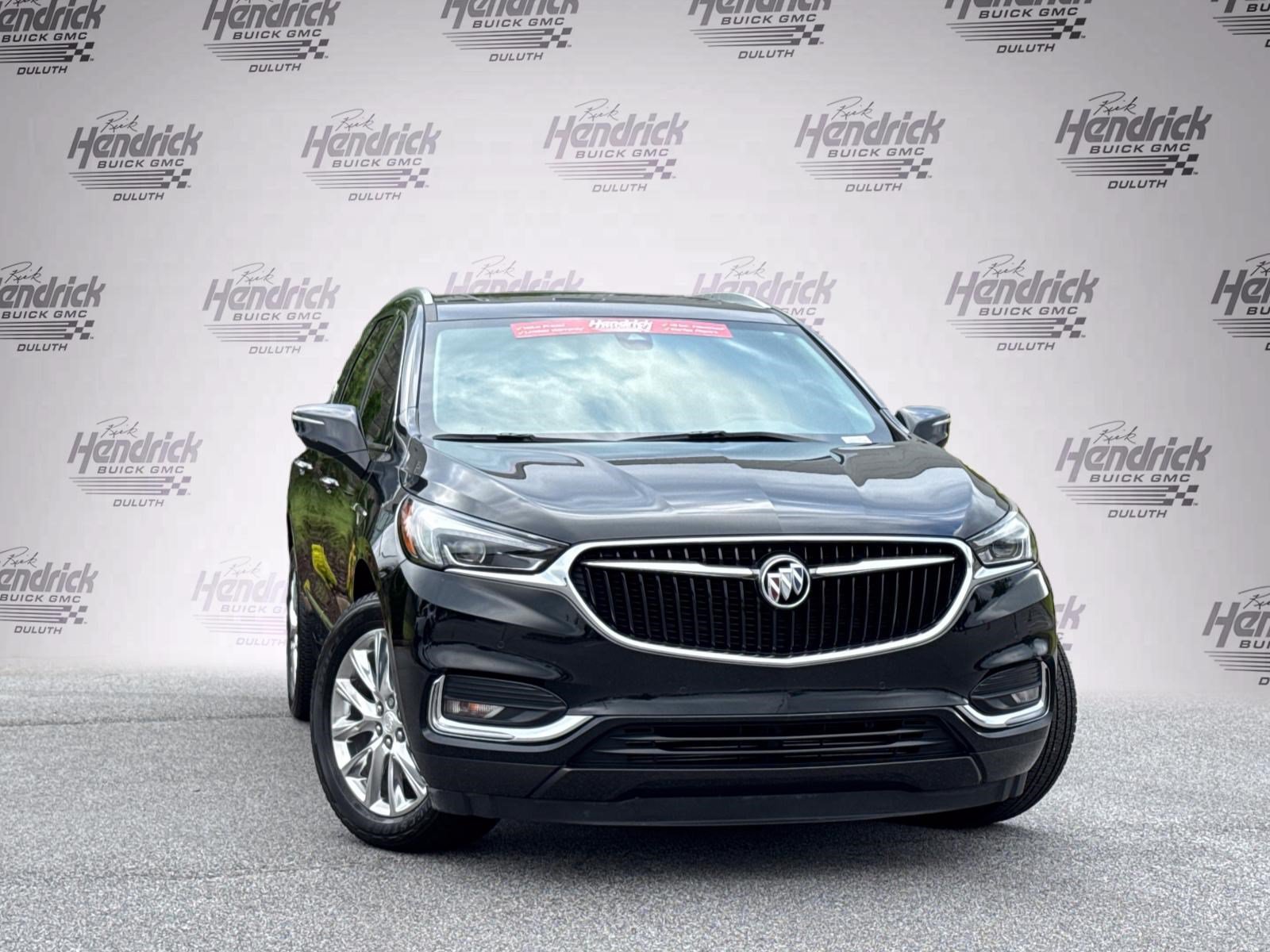 Used 2018 Buick Enclave Premium w/ Experience Buick Package FWD image 2