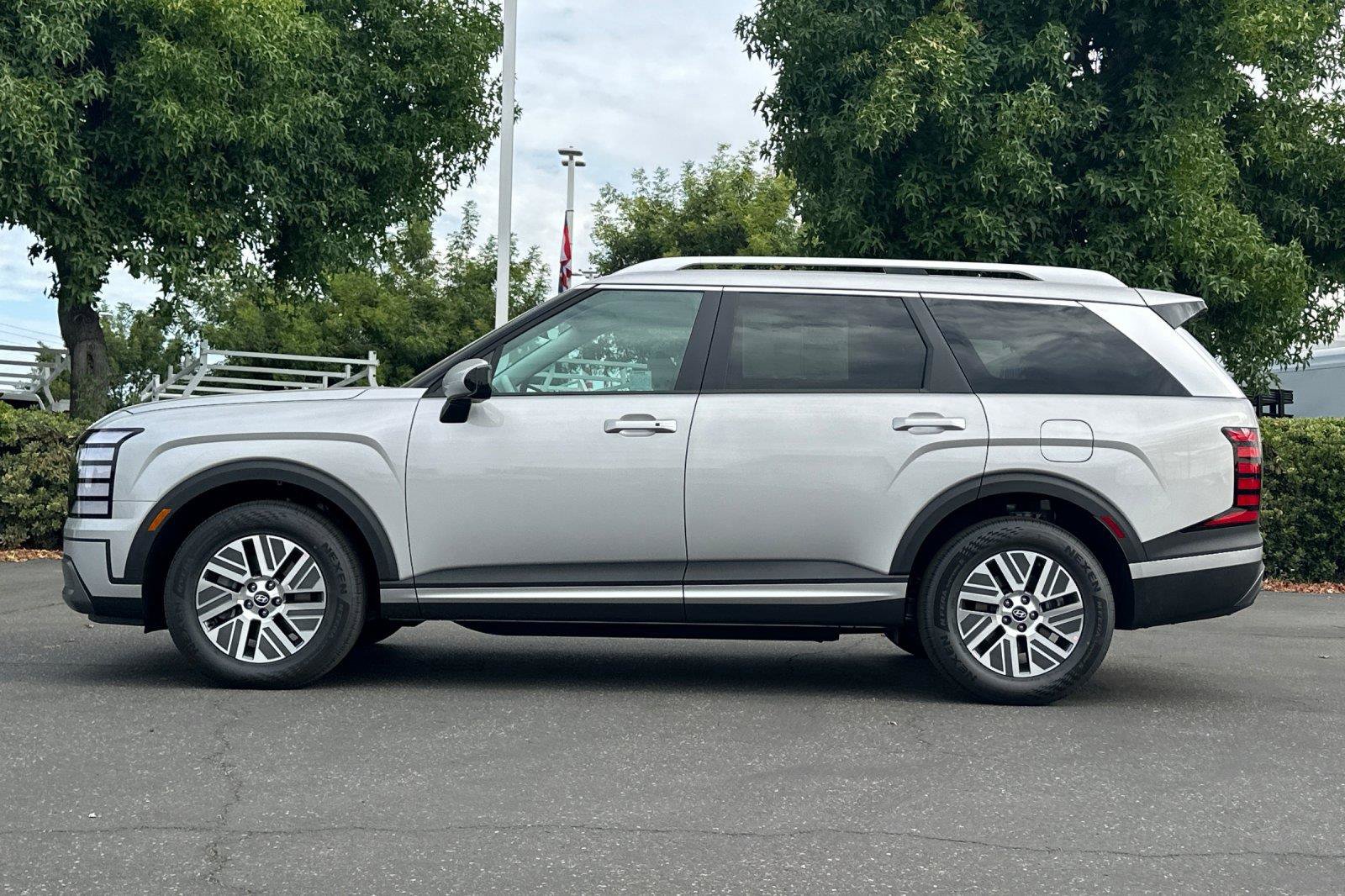 New 2027 Hyundai Palisade SEL FWD image 6