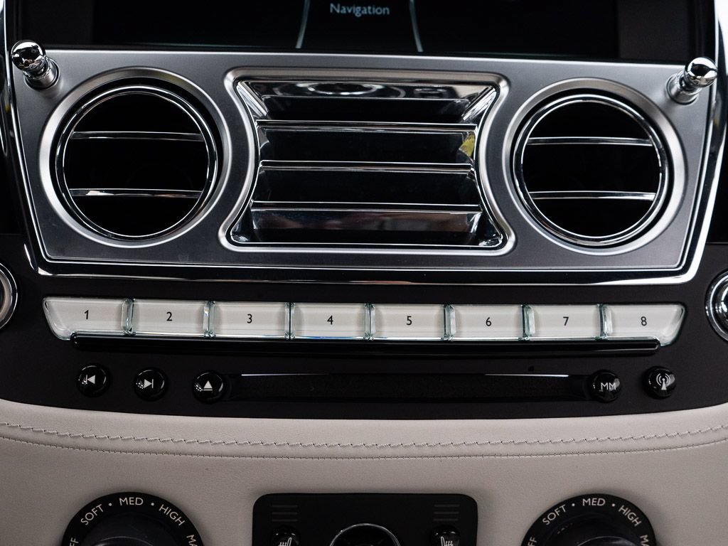 Certified 2018 Rolls-Royce Dawn RWD image 42