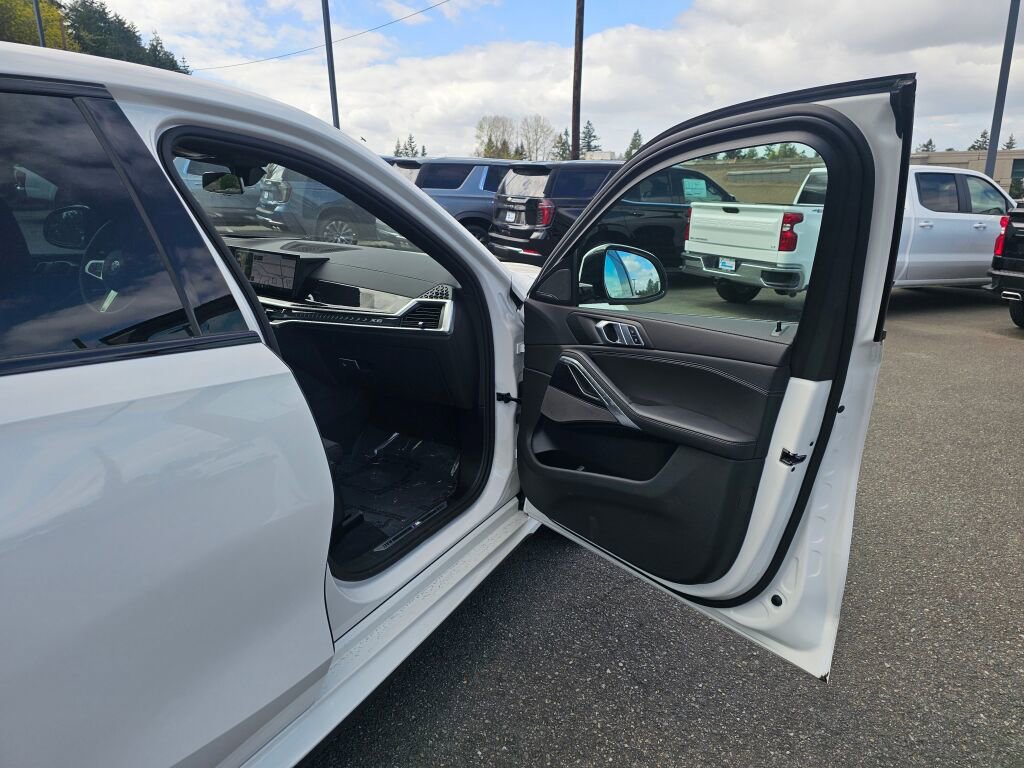 Used 2026 BMW X6 xDrive40i image 27