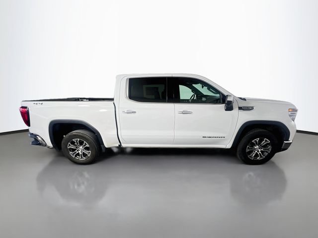 Used 2025 GMC Sierra 1500 SLT AWD/4WD image 9