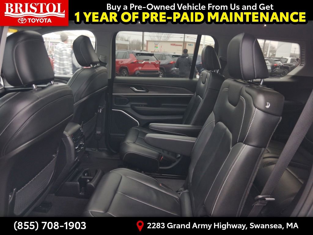 Used 2022 Jeep Grand Cherokee L Limited image 16