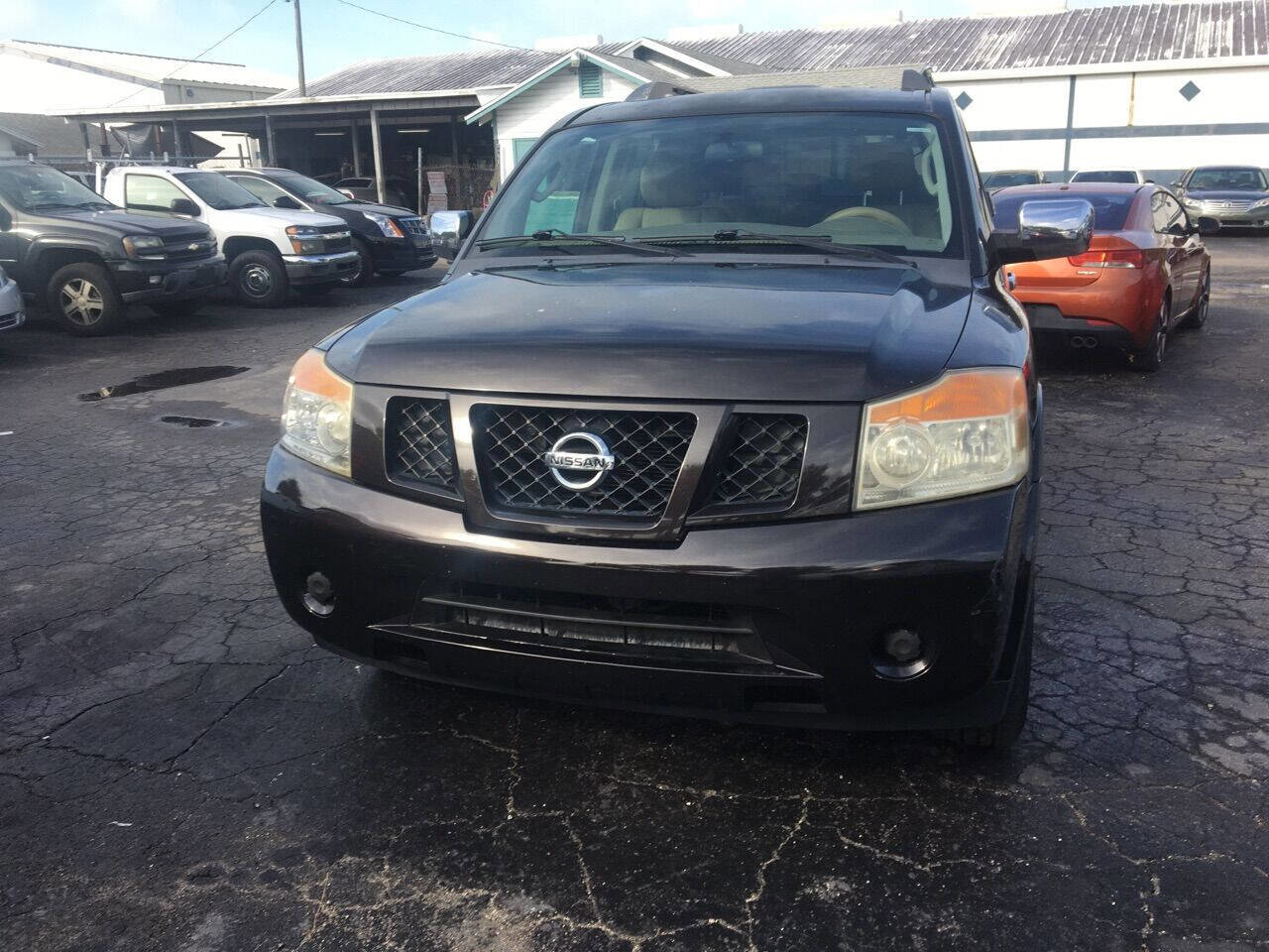Used 2011 Nissan Armada SV image 3
