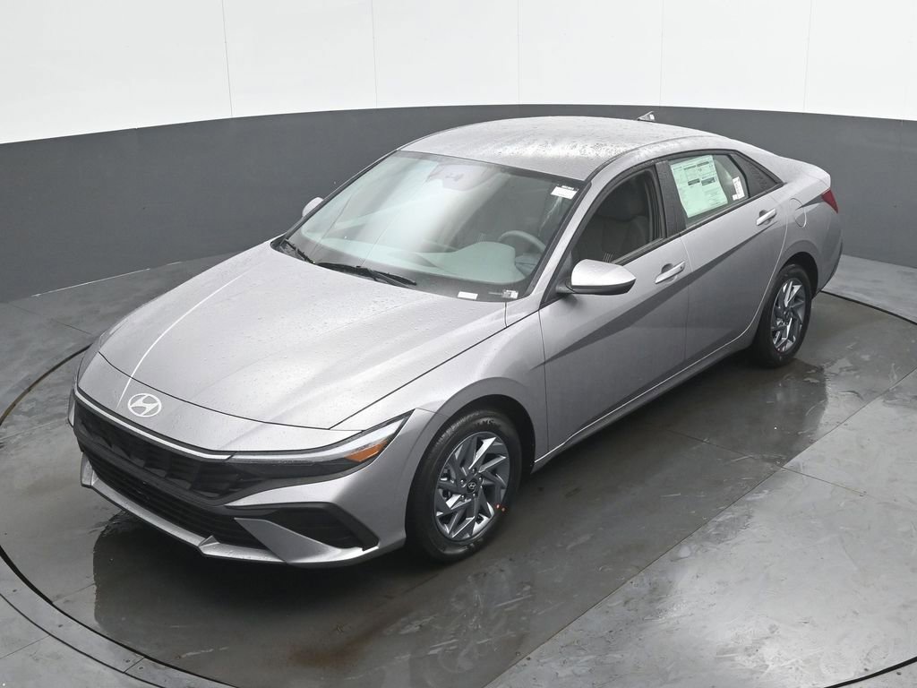 New 2026 Hyundai Elantra Hybrid FWD image 42