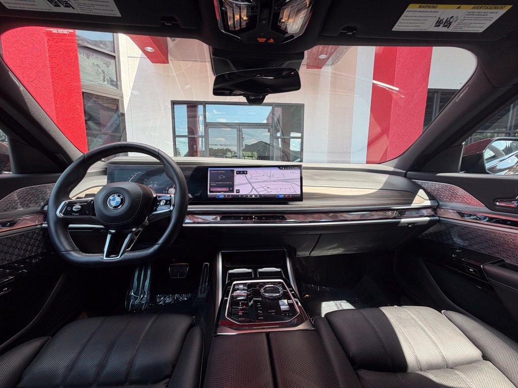 Used 2023 BMW 760i xDrive w/ Luxury Rear Seating Package AWD/4WD image 33