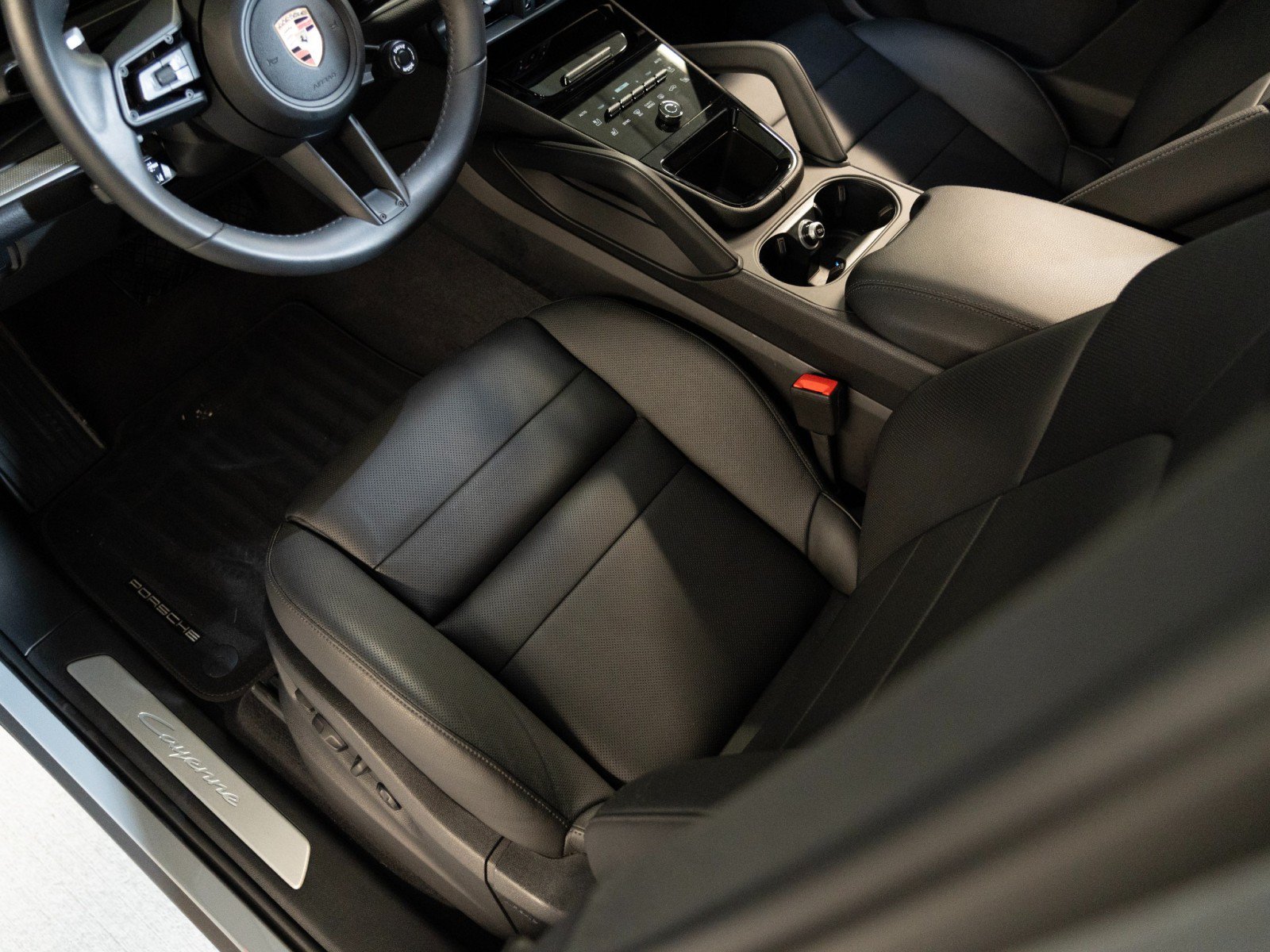 Certified 2026 Porsche Cayenne AWD/4WD image 14