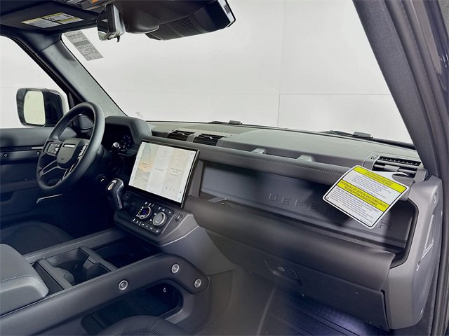 New 2026 Land Rover Defender 110 X-Dynamic SE image 31