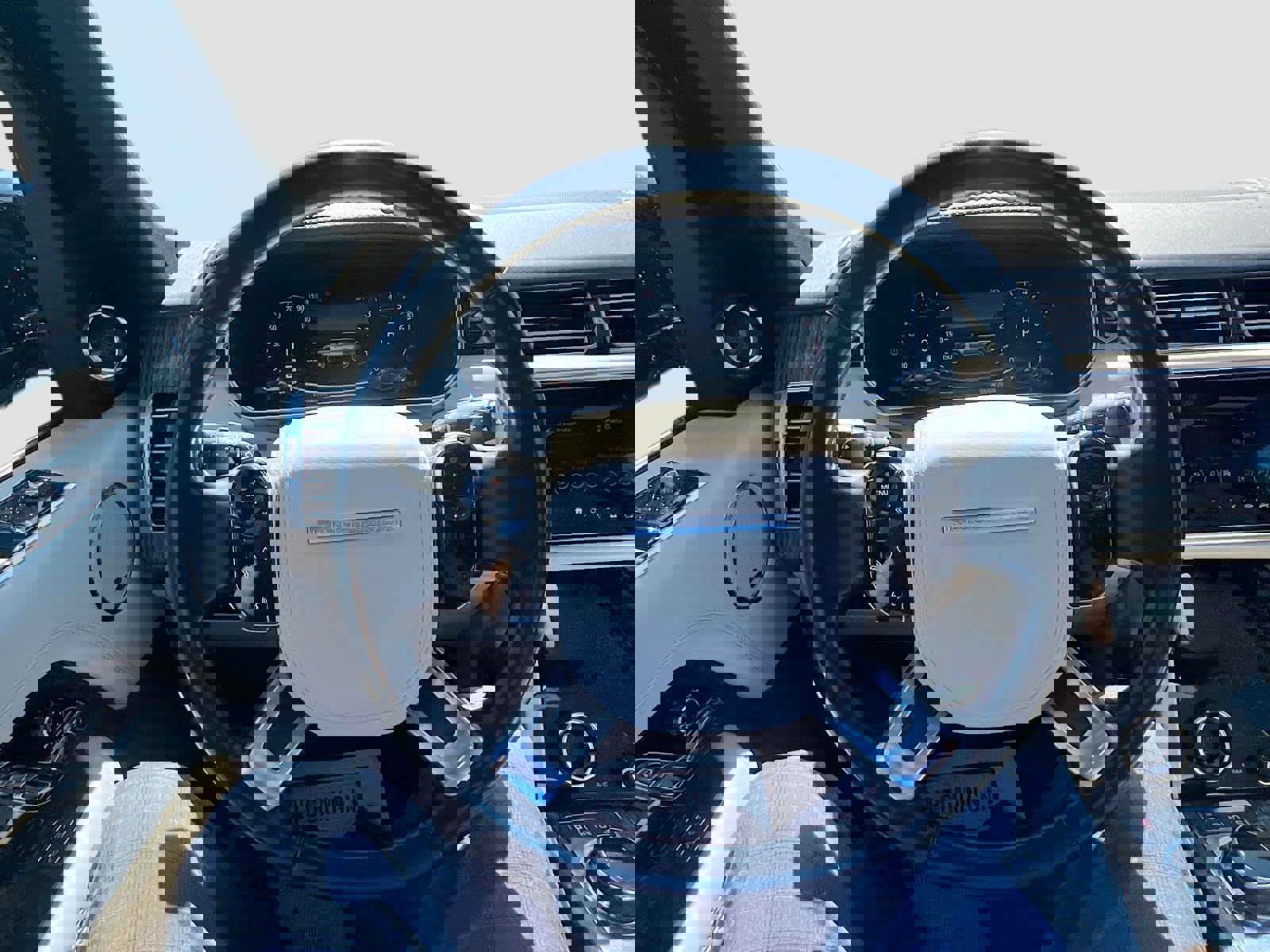 Used 2019 Land Rover Range Rover HSE AWD/4WD image 11