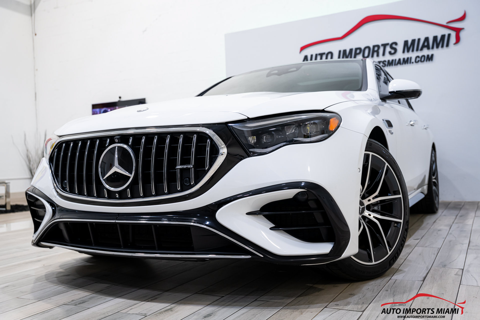 Used 2025 Mercedes-Benz E 53 AMG e 4MATIC Sedan w/ Driver Assistance Package image 2