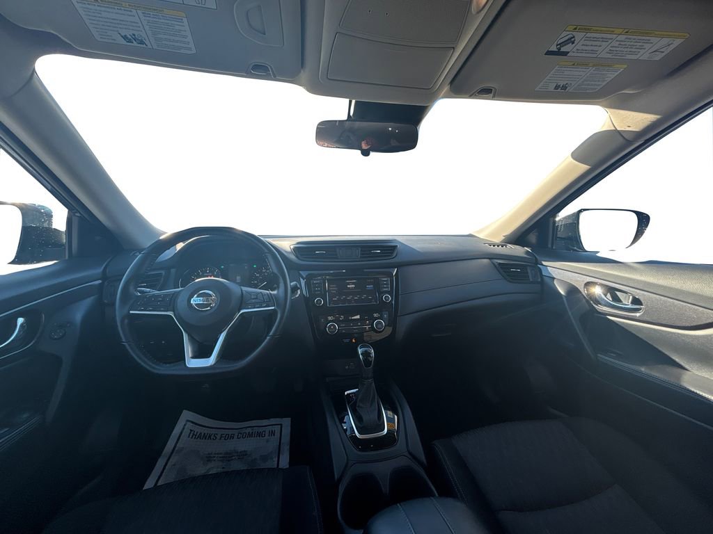 Used 2020 Nissan Rogue SV image 18