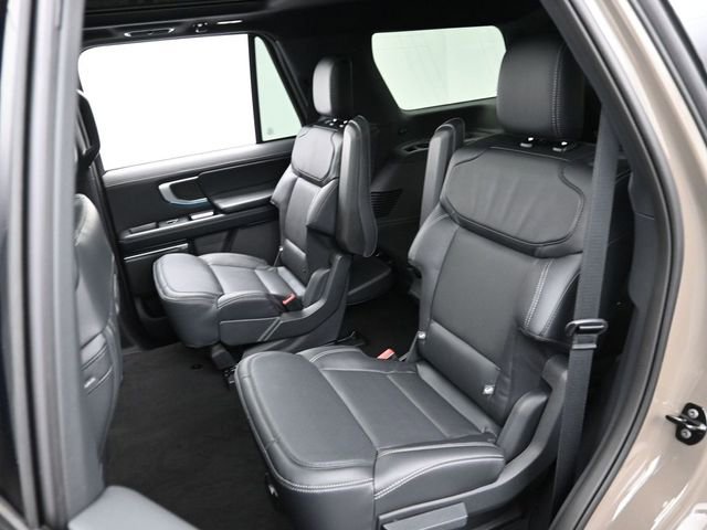 New 2026 Ford Expedition Platinum w/ Stealth Appearance Package image 25