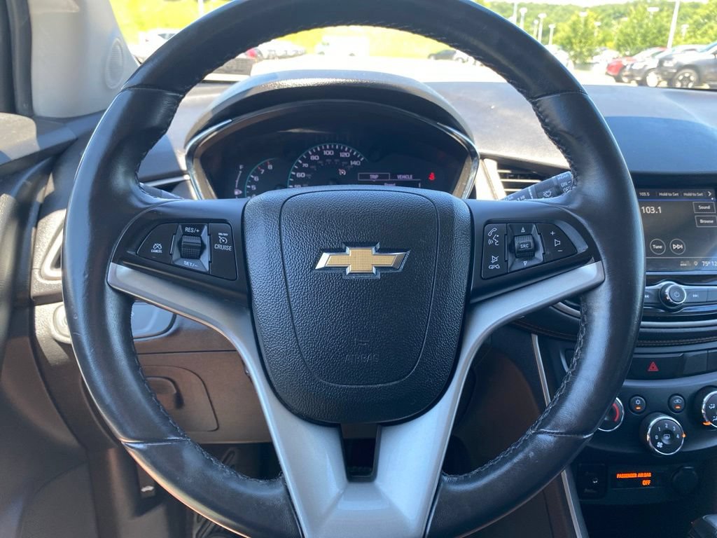 Used 2019 Chevrolet Trax LT w/ LT Convenience Package AWD/4WD image 26