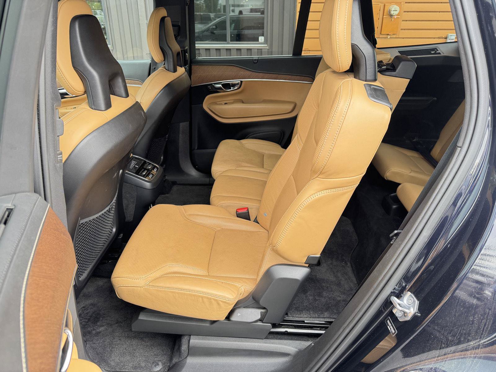 Used 2017 Volvo XC90 T6 Inscription w/ Vision Package AWD/4WD image 21