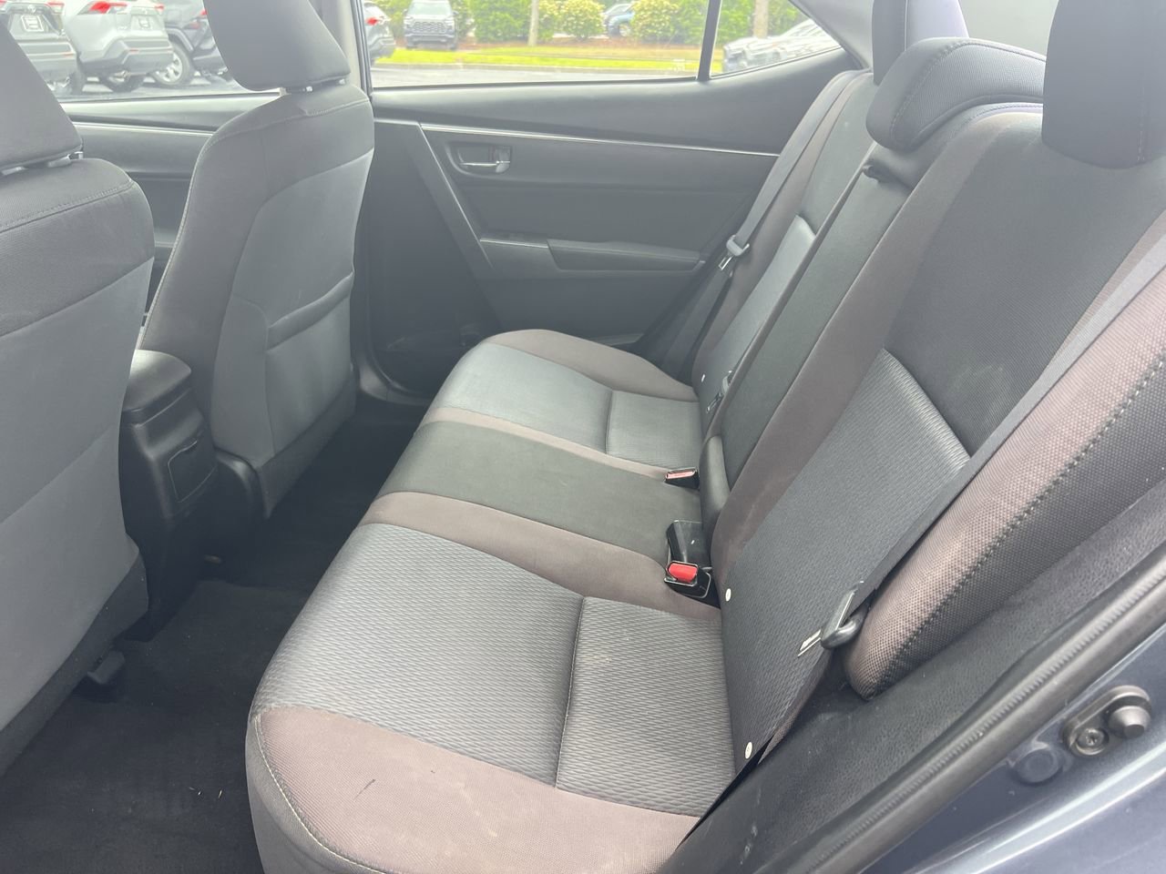 Used 2017 Toyota Corolla LE FWD image 32
