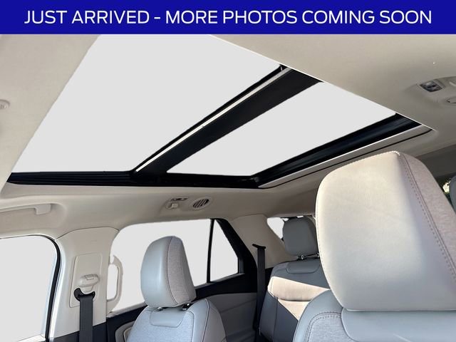 Used 2025 Ford Explorer Active w/ Active Comfort Package AWD/4WD image 12