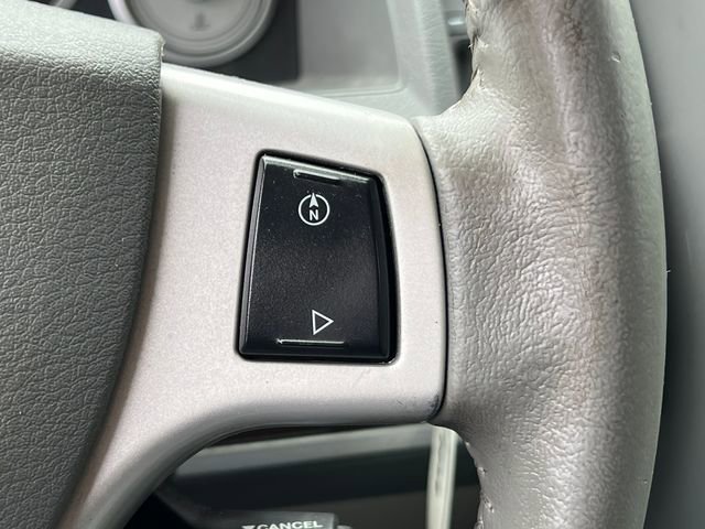 Used 2010 Chrysler Town & Country Touring w/ Safetytec Group image 19