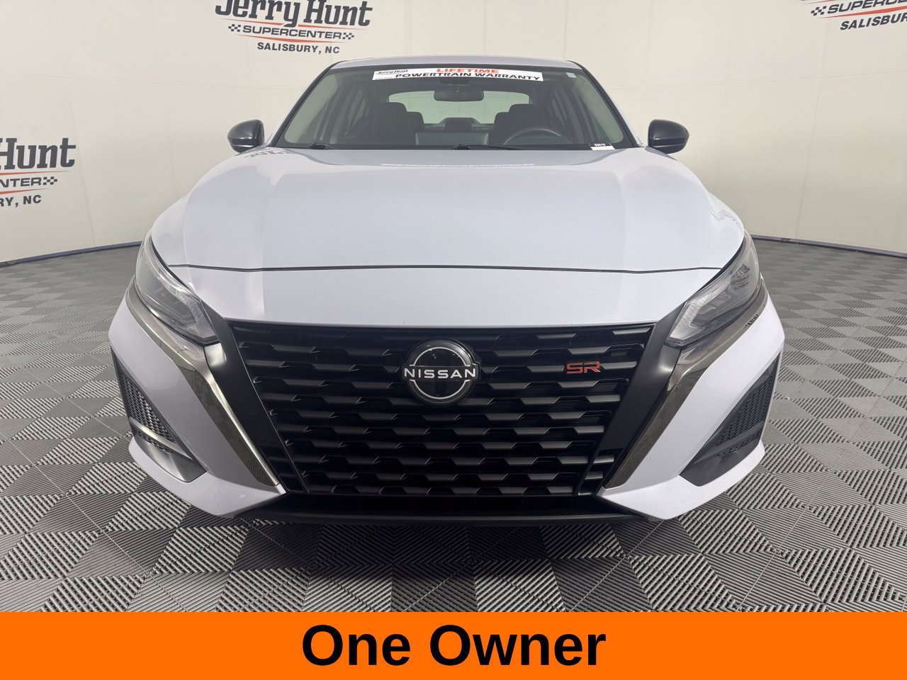 Used 2024 Nissan Altima 2.5 SR w/ SR Premium Package AWD/4WD image 4