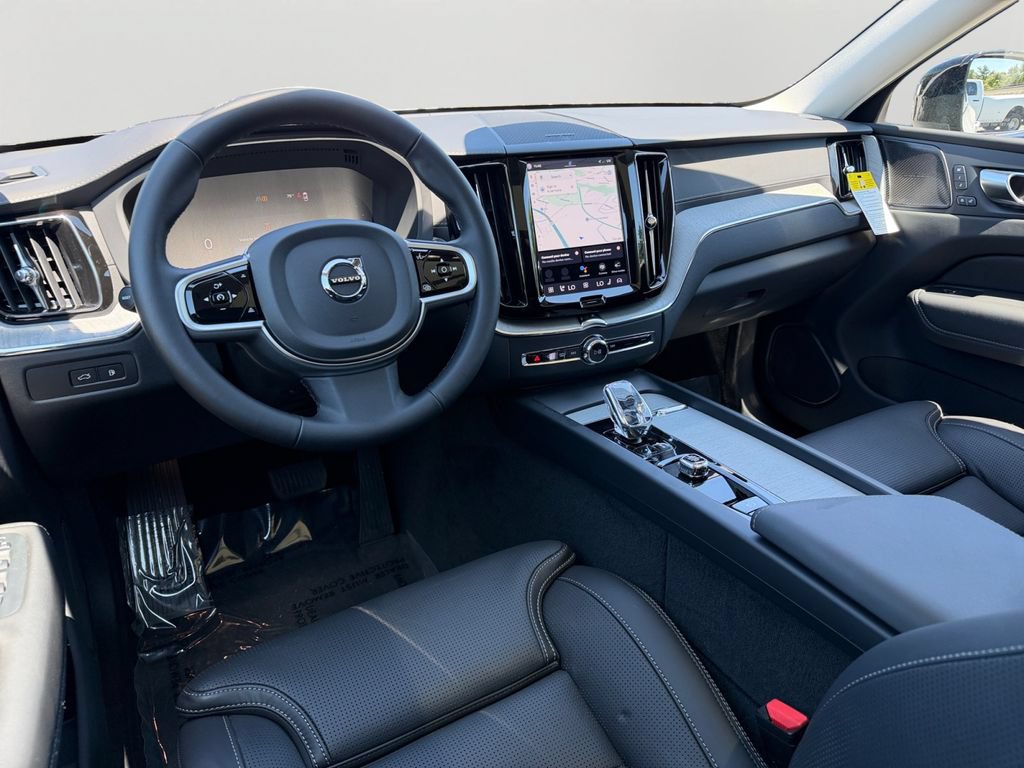 Certified 2025 Volvo XC60 T8 Ultra w/ Climate Package AWD/4WD image 13