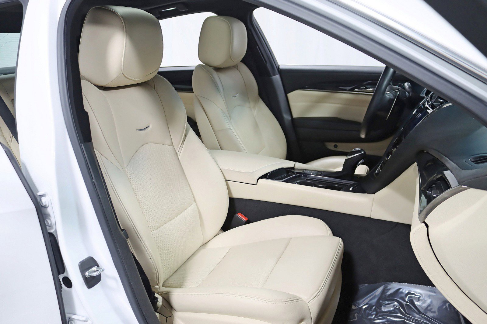 Used 2018 Cadillac CTS Luxury image 24