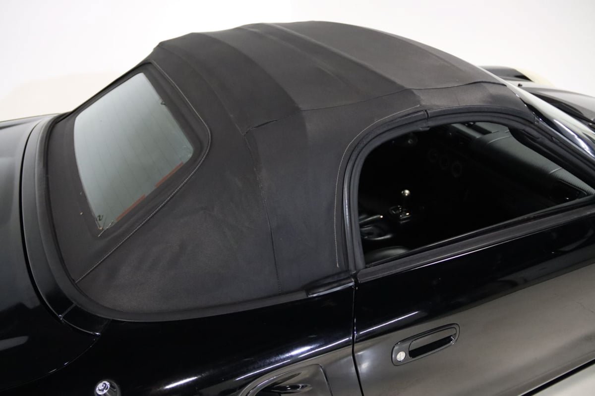Used 2004 Toyota MR2 RWD image 22