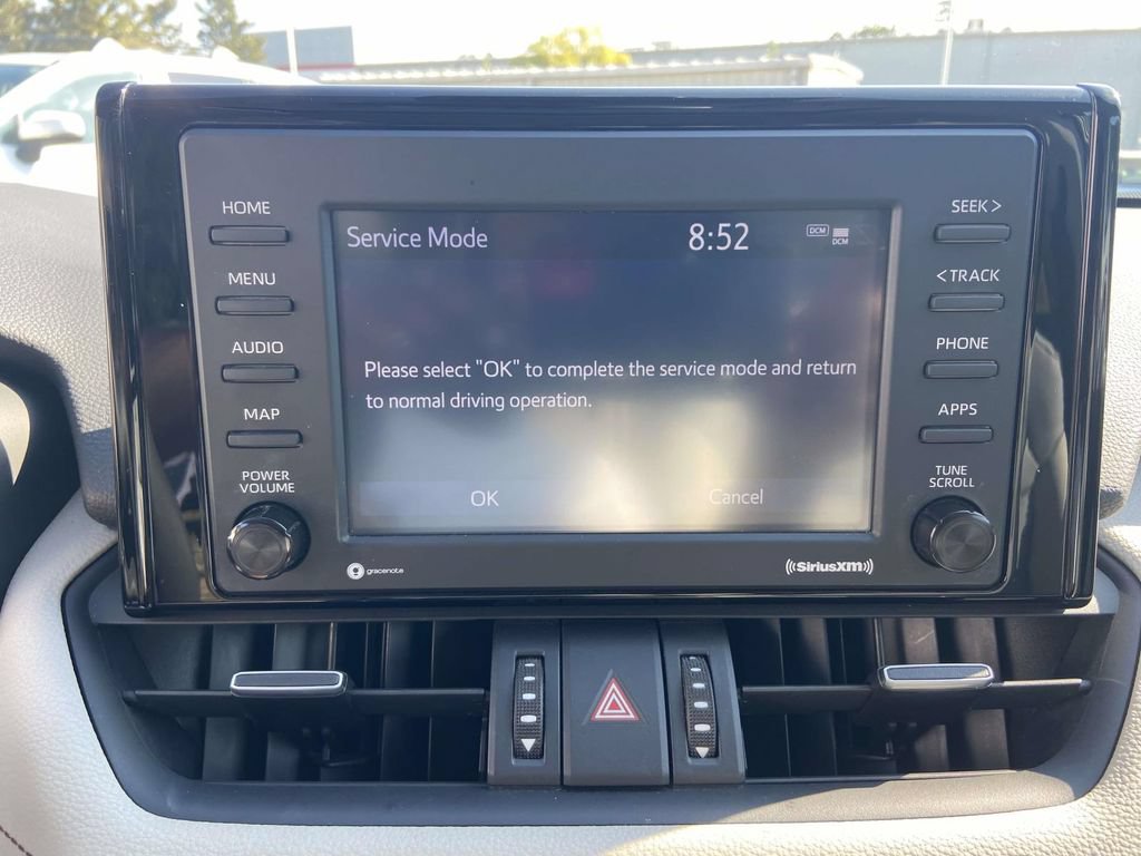 Used 2021 Toyota RAV4 XLE Premium AWD/4WD image 22