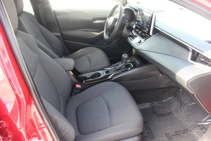 Used 2021 Toyota Corolla LE FWD image 18
