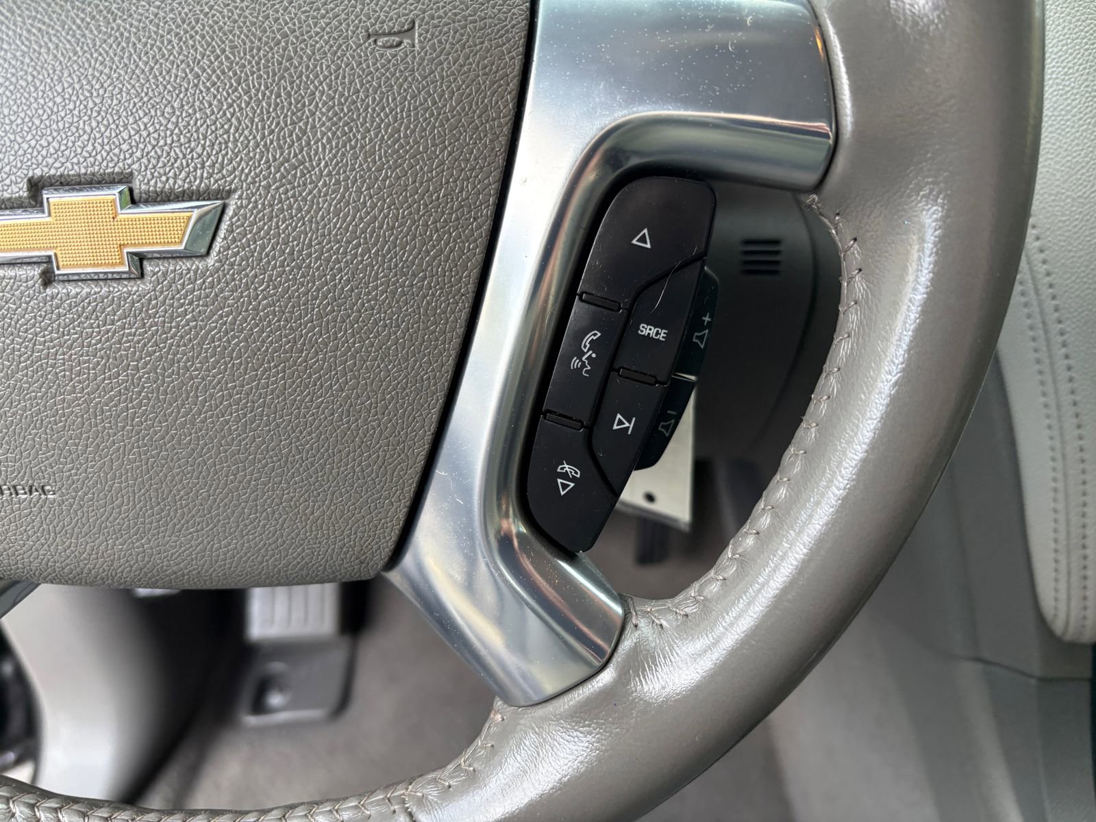 Used 2017 Chevrolet Traverse LT FWD image 36