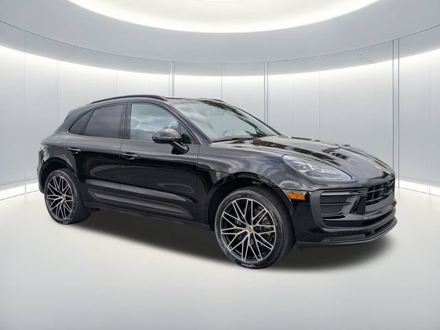 Used 2023 Porsche Macan AWD/4WD image 8