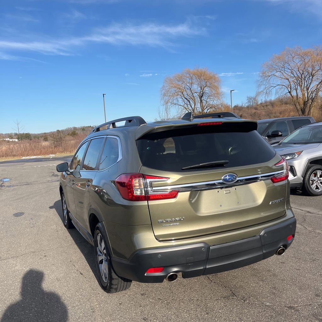 Used 2023 Subaru Ascent Premium w/ Convenience Package image 3