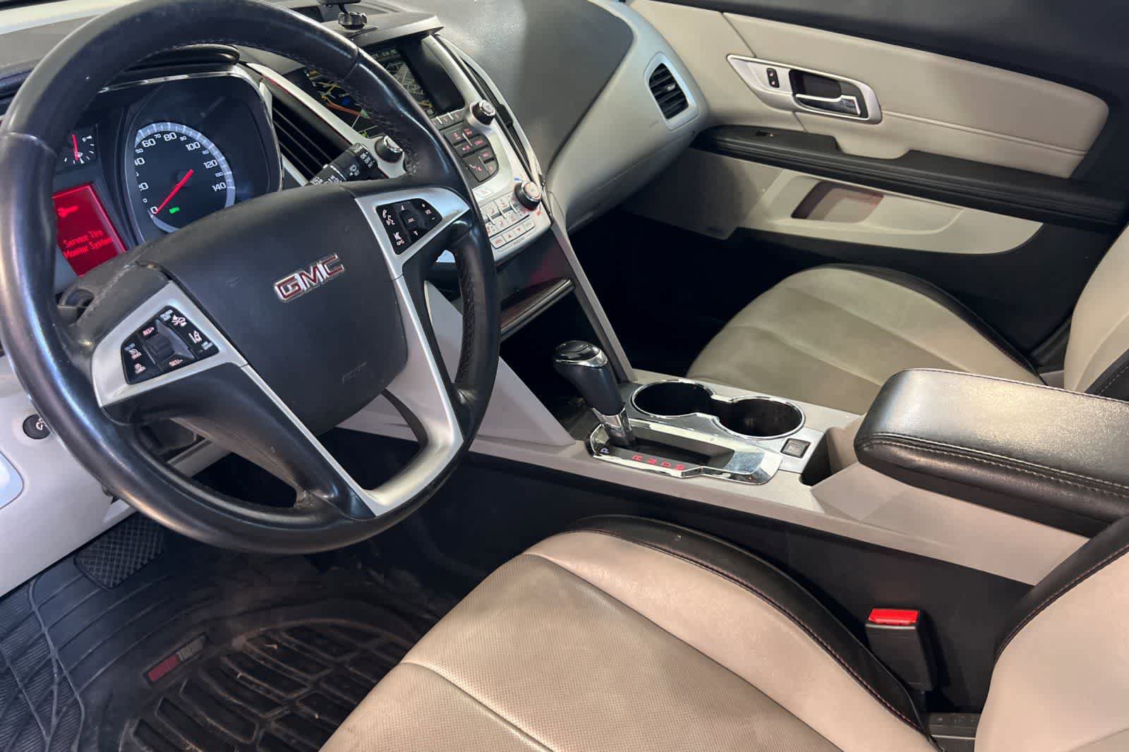 Used 2017 GMC Terrain SLT w/ Open Road Package FWD image 14