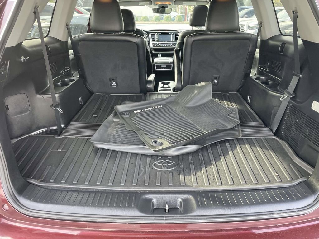 Used 2019 Toyota Highlander XLE image 49