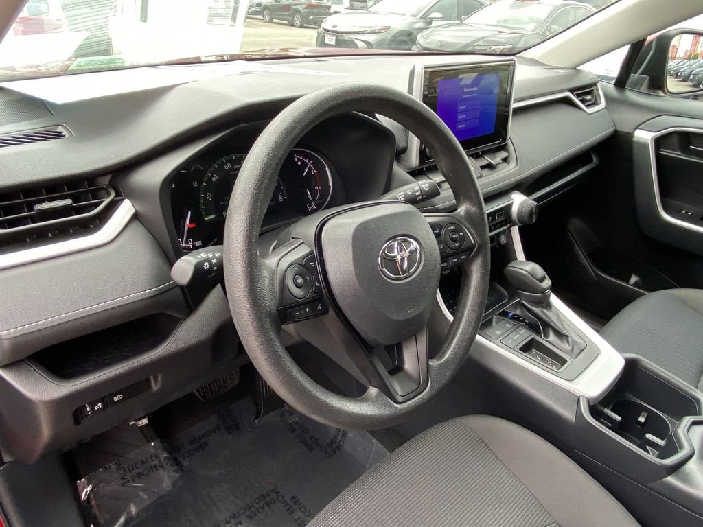 Certified 2025 Toyota RAV4 LE FWD image 21