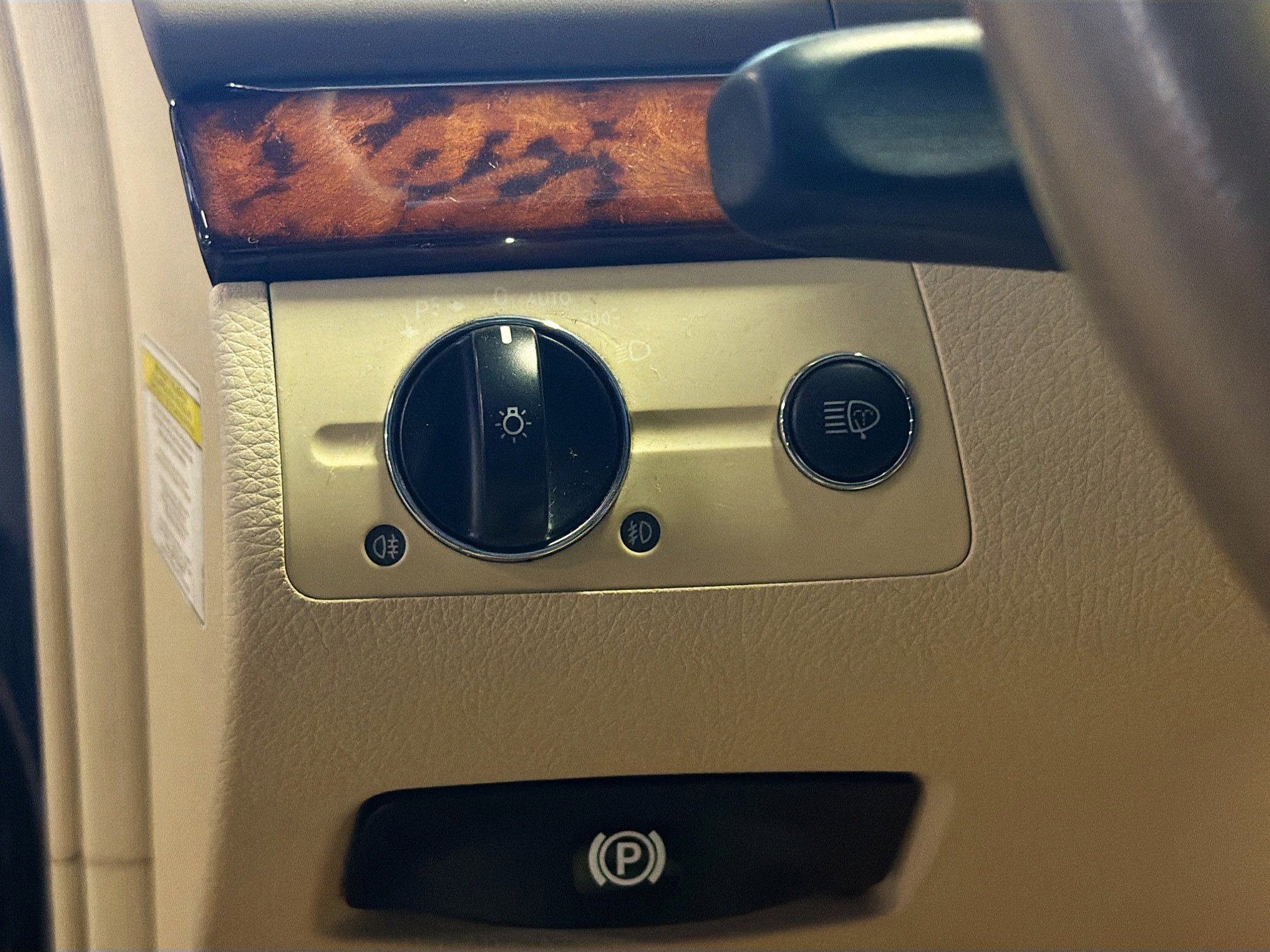 Used 2006 Mercedes-Benz E 350 4MATIC Sedan image 16