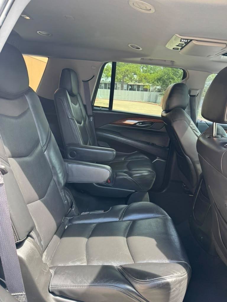 Used 2016 Cadillac Escalade Premium AWD/4WD image 11