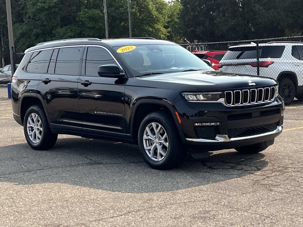Used 2023 Jeep Grand Cherokee L Limited AWD/4WD image 7