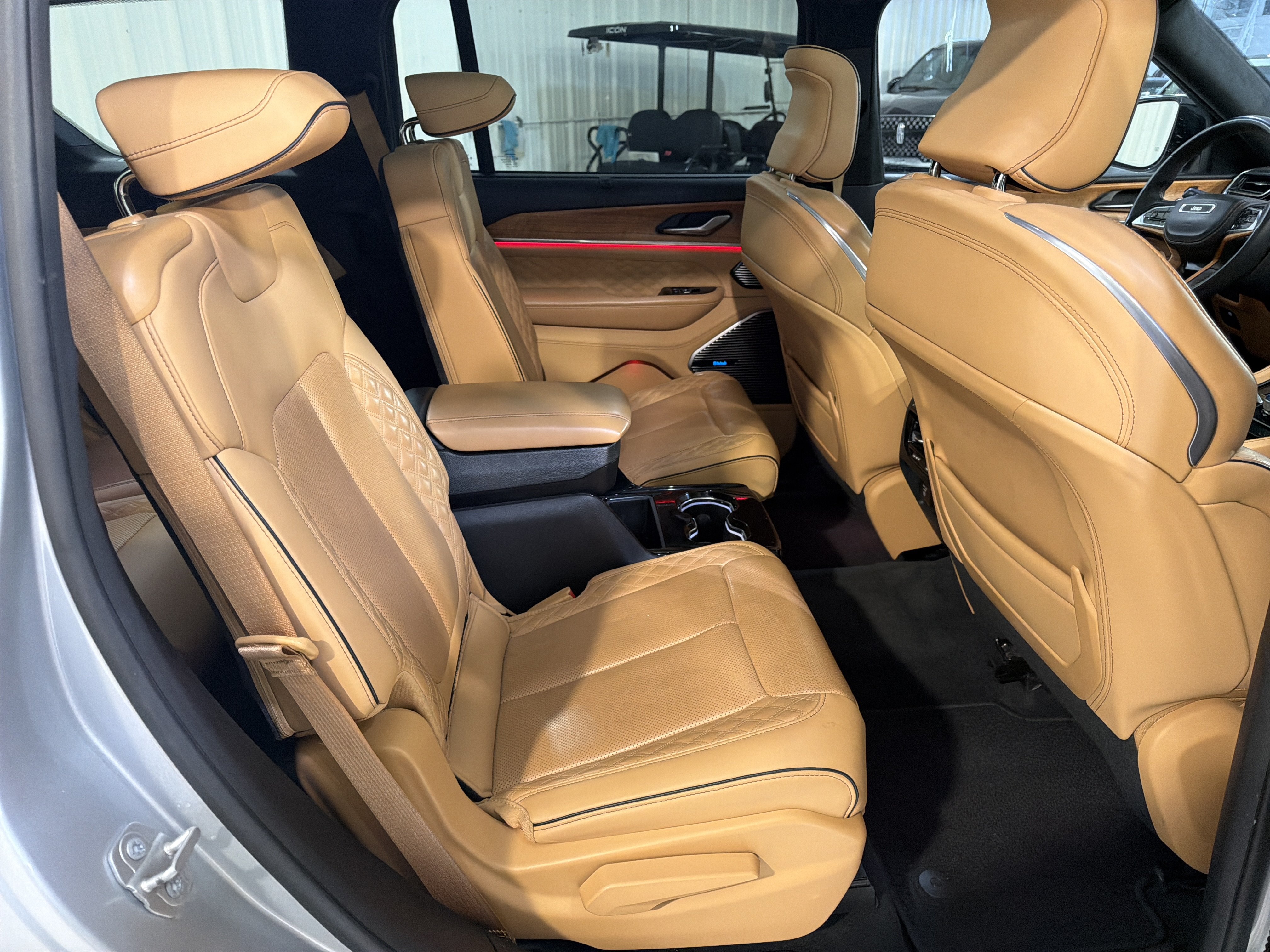 Used 2023 Jeep Grand Cherokee L Summit AWD/4WD image 12