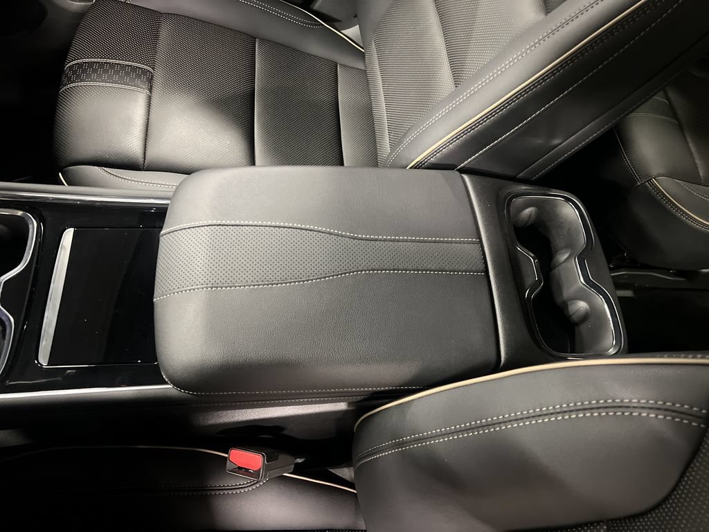 Certified 2026 Chevrolet Traverse High Country w/ LPO, Floor Liner Package AWD/4WD image 27