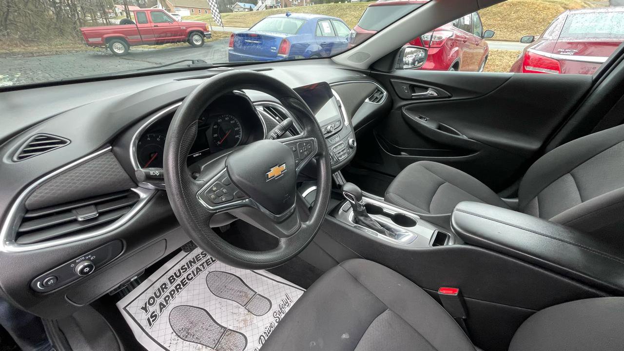 Used 2021 Chevrolet Malibu LT image 18