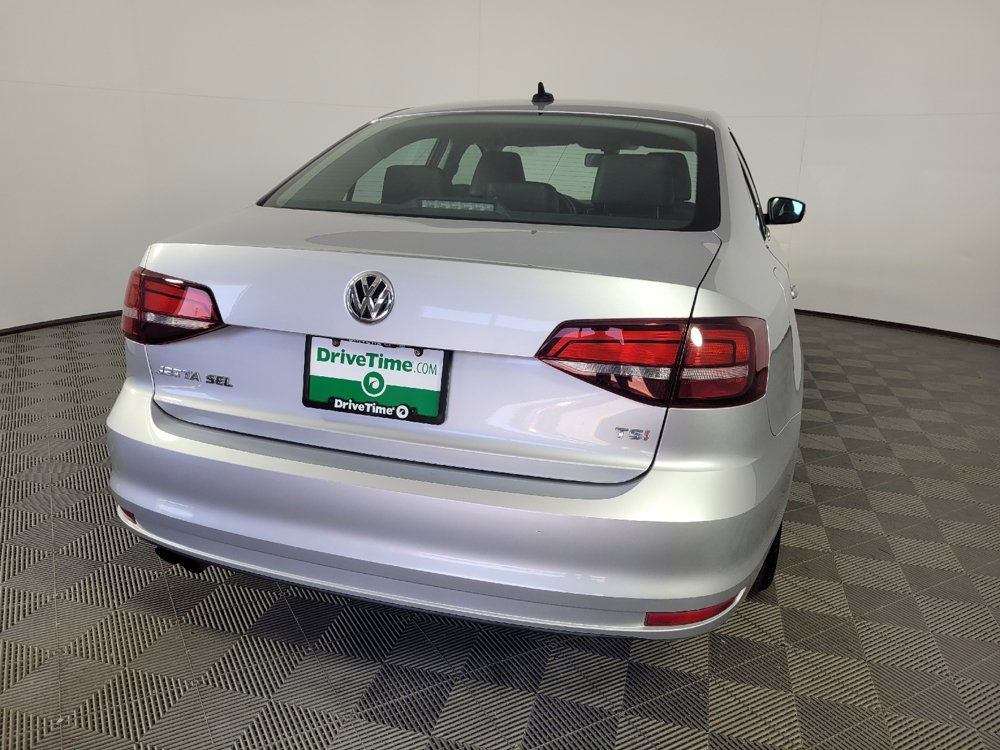 Used 2016 Volkswagen Jetta SEL FWD image 9