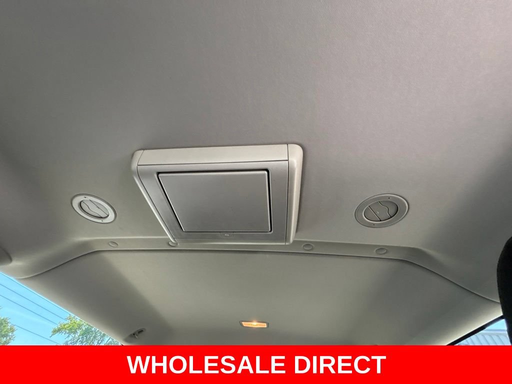 Used 2012 Chevrolet Suburban LTZ AWD/4WD image 30
