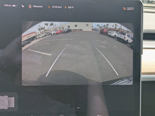 Used 2021 Tesla Model Y Long Range image 22